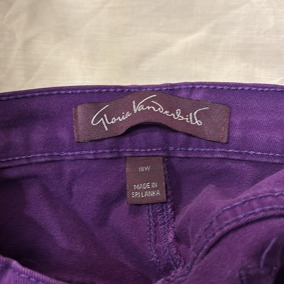 Purple Jean Capris - Picture 5 of 6